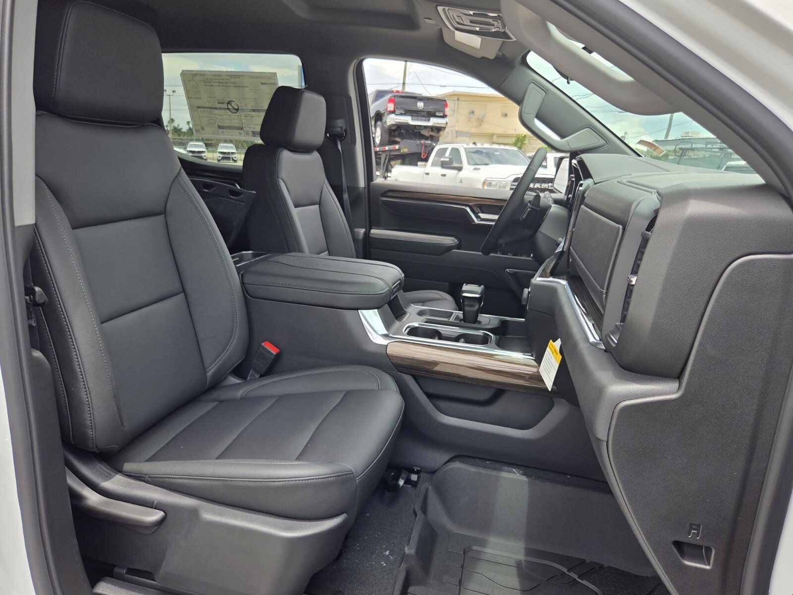 New 2026 Chevrolet Silverado 1500 LT Trail Boss w/ LT Trail Boss Premium Package AWD/4WD image 18