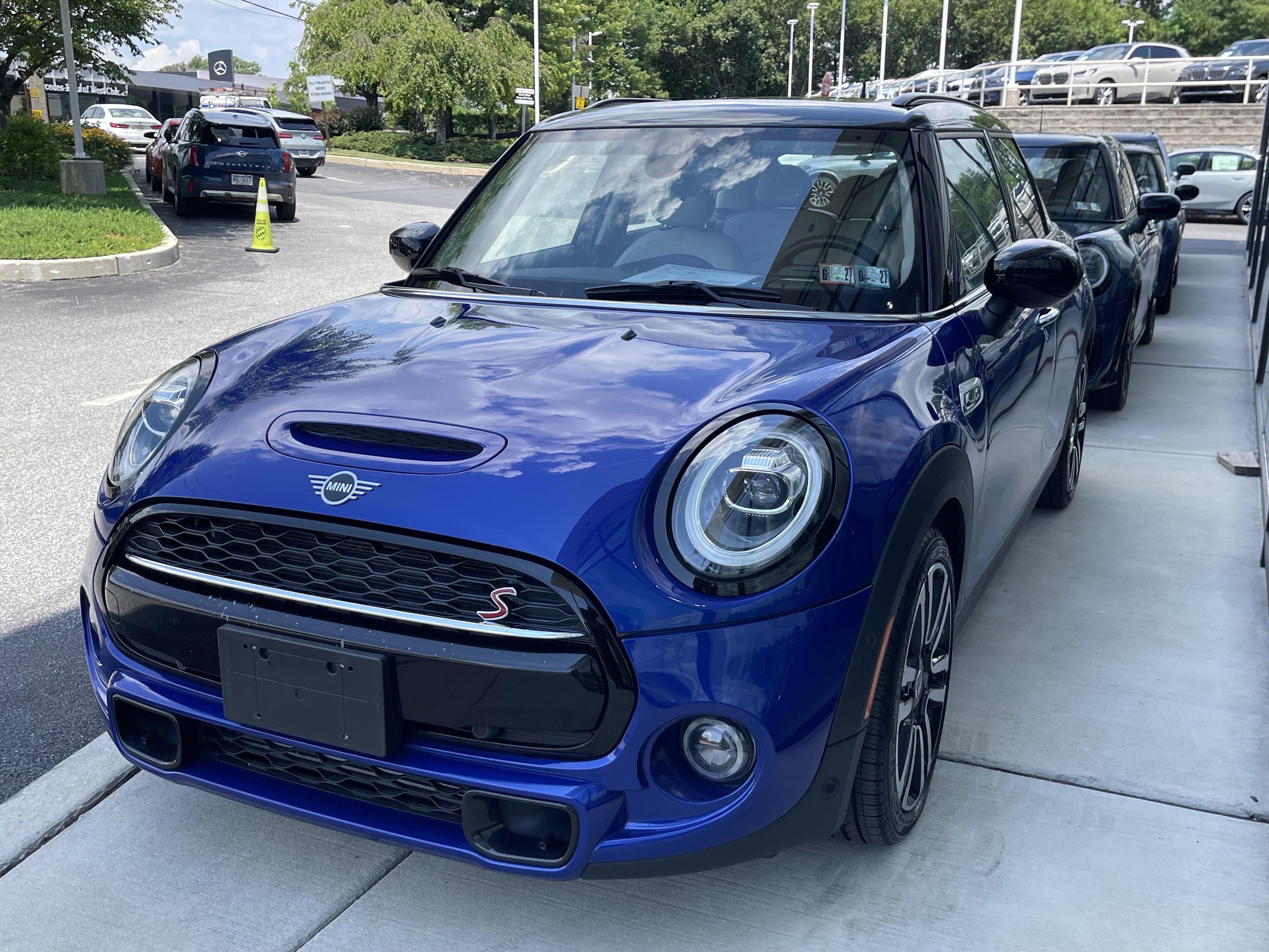 Used 2021 MINI Cooper S w/ Driver Assistance Package FWD image 3
