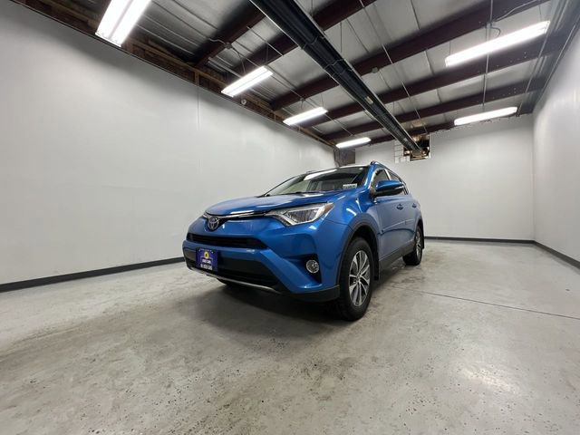 Used 2018 Toyota RAV4 XLE image 4