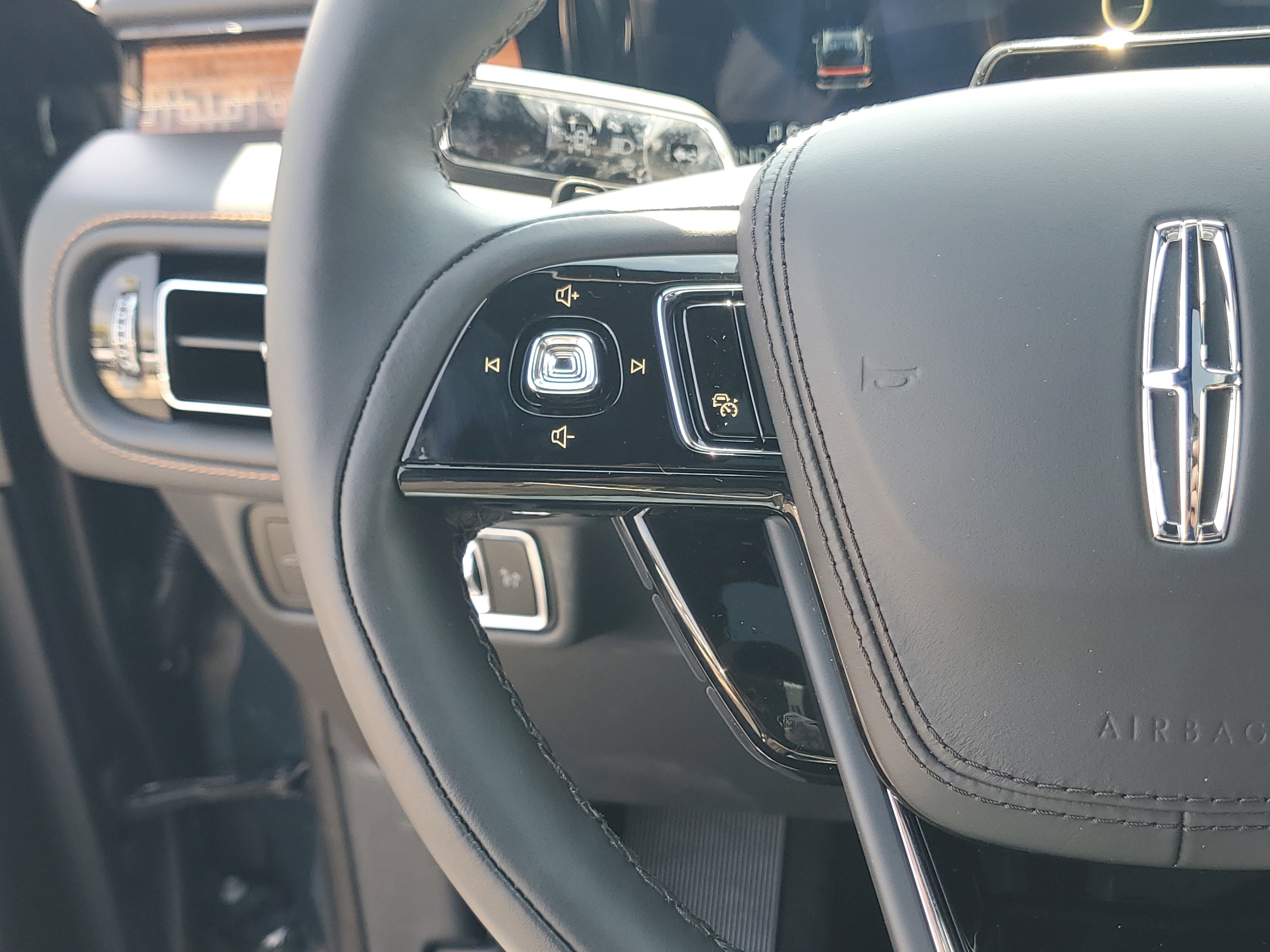 New 2026 Lincoln Aviator Black Label image 16