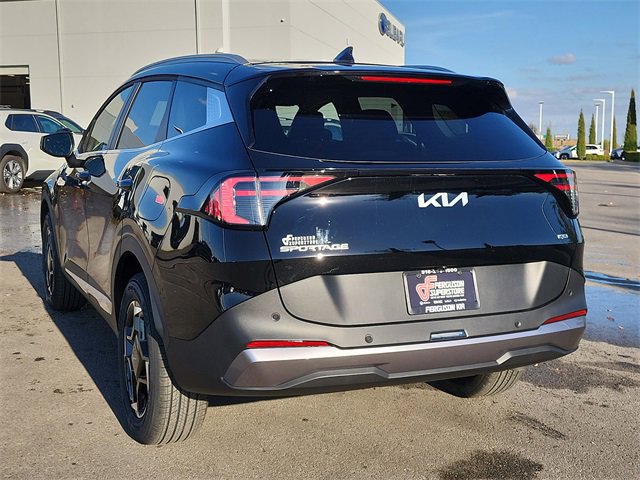 New 2026 Kia Sportage EX image 4