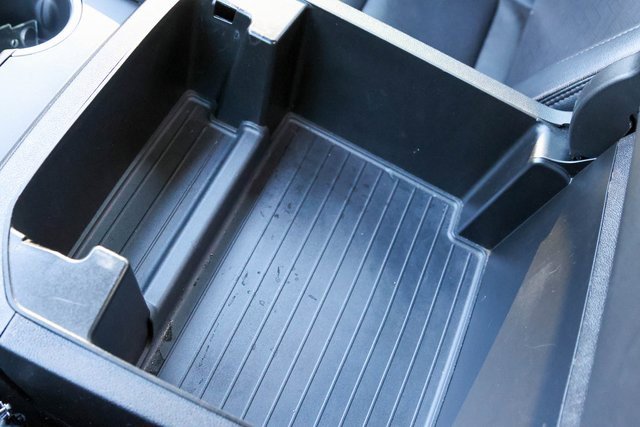 Used 2021 Chevrolet Suburban High Country image 28