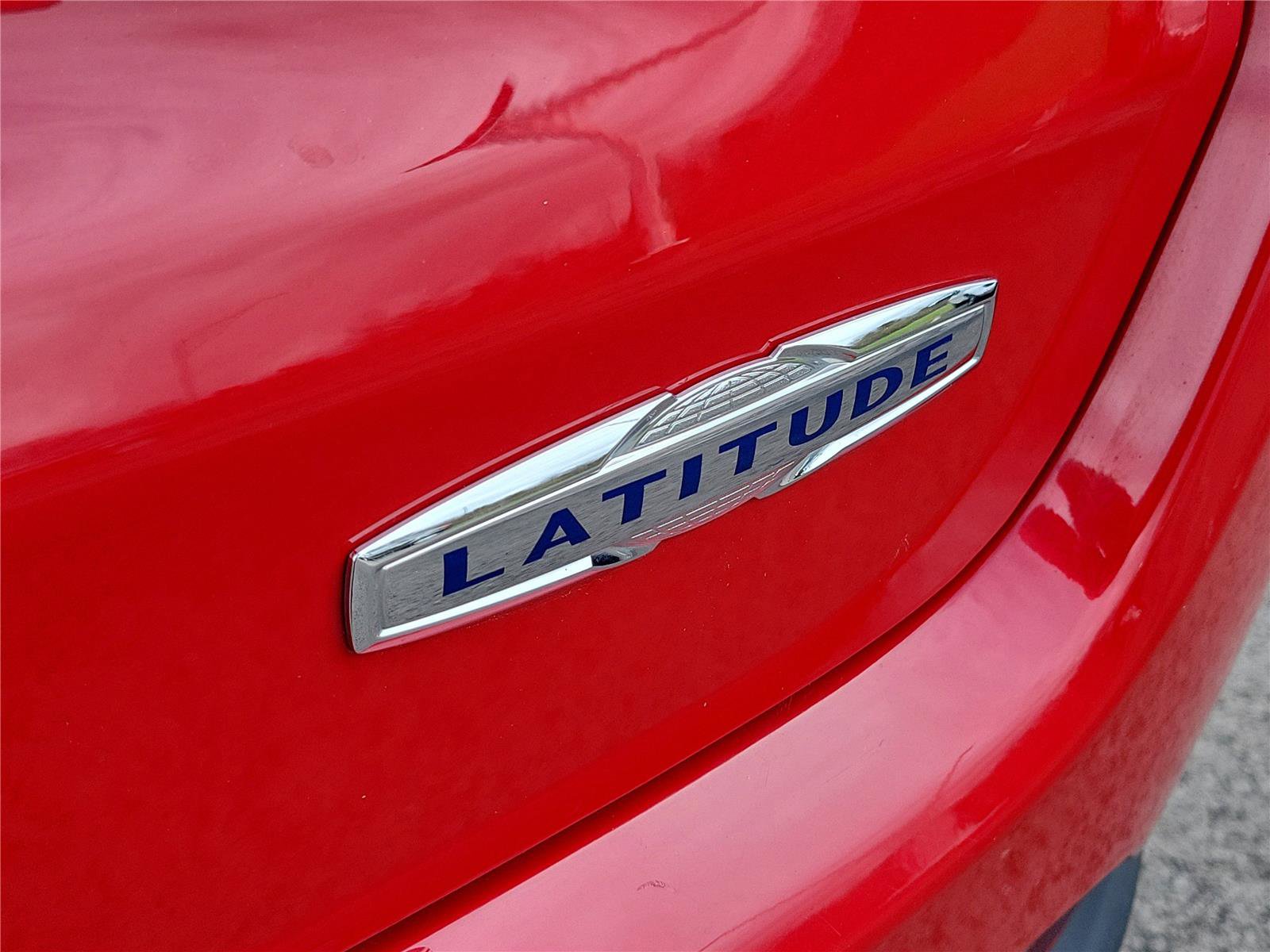 Used 2024 Jeep Compass Latitude AWD/4WD image 7