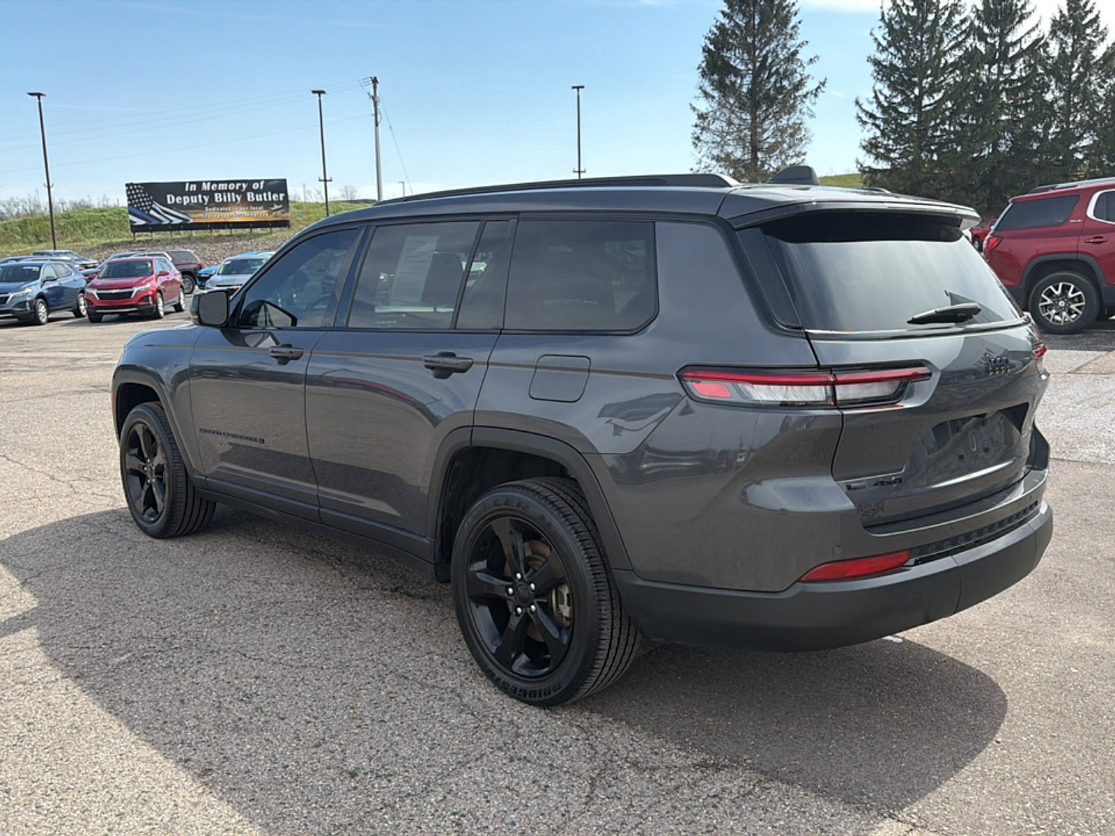 Used 2023 Jeep Grand Cherokee L Laredo AWD/4WD image 6