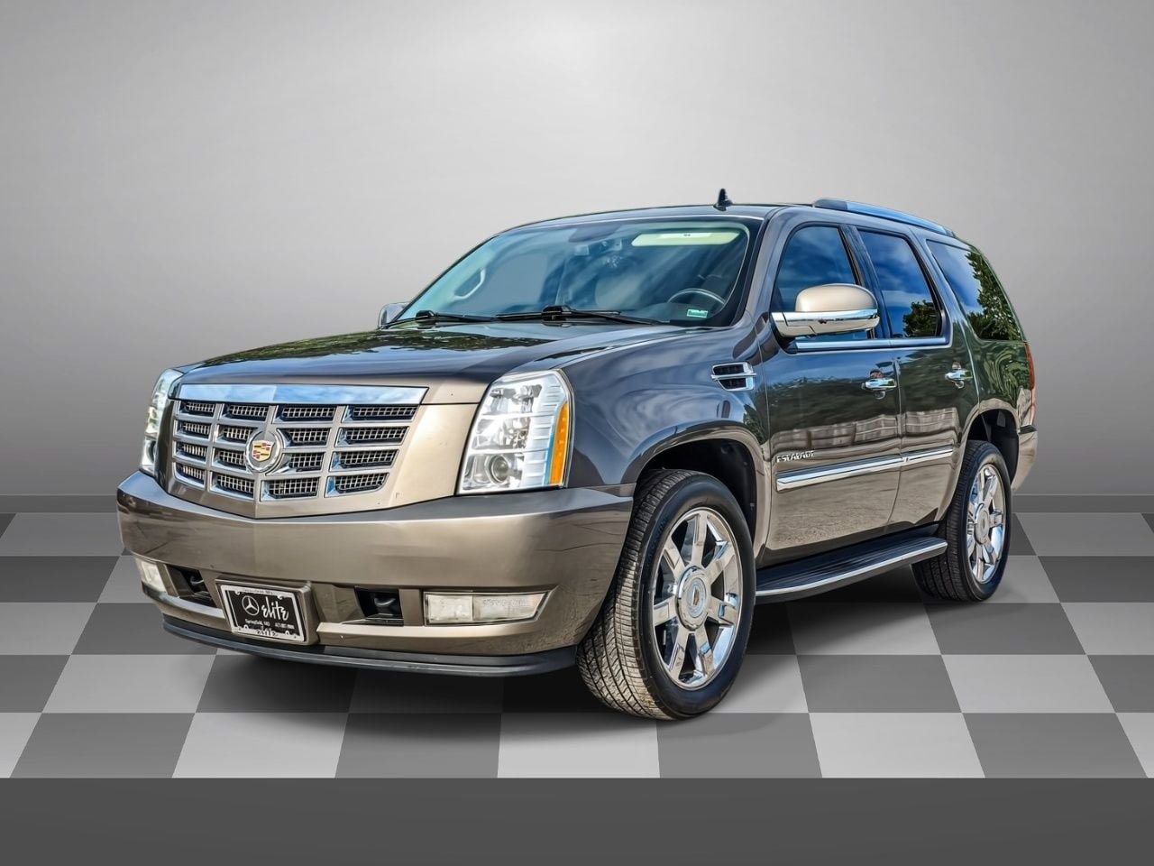 Used 2014 Cadillac Escalade Luxury AWD/4WD image 3