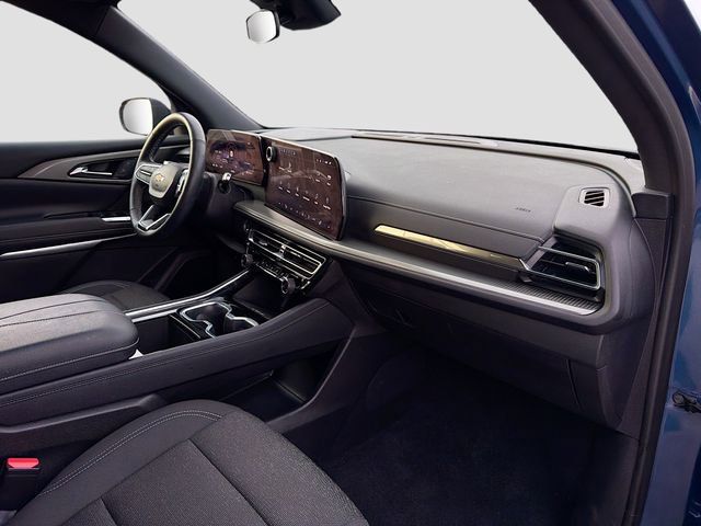 Used 2025 Chevrolet Traverse LT image 29