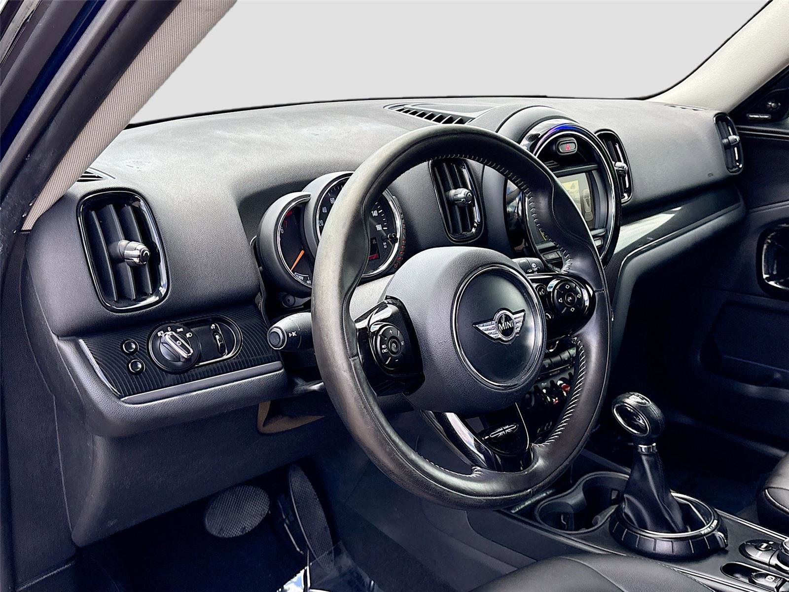 Used 2017 MINI Cooper Countryman FWD image 9