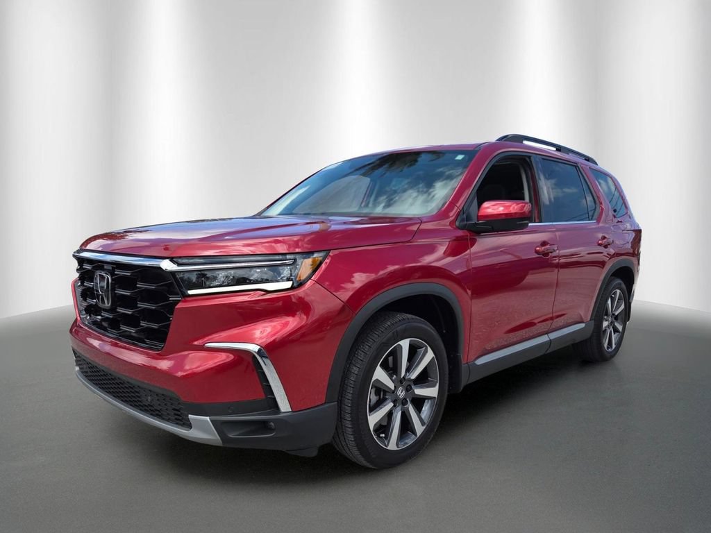 Certified 2025 Honda Pilot Touring image 7