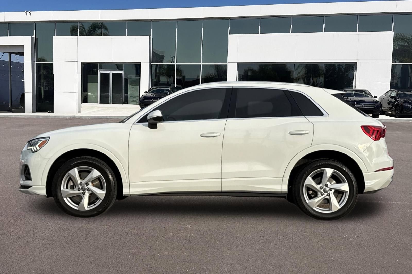 Used 2020 Audi Q3 2.0T Premium Plus w/ Premium Plus Package image 6