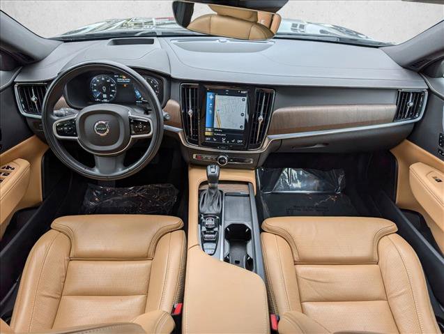 Used 2021 Volvo V90 T6 Cross Country image 18