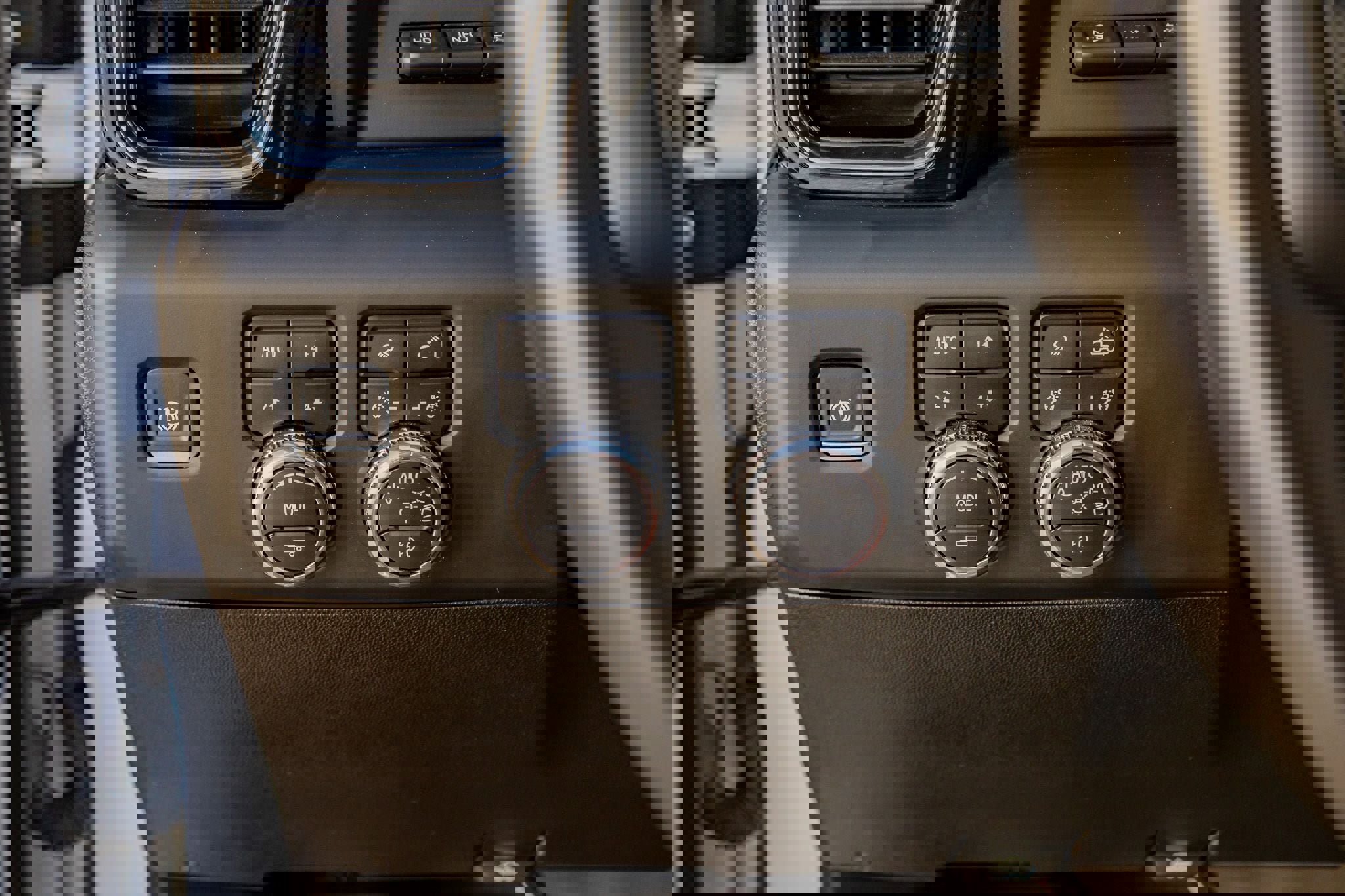 Used 2025 GMC Sierra 2500 Denali Ultimate image 22