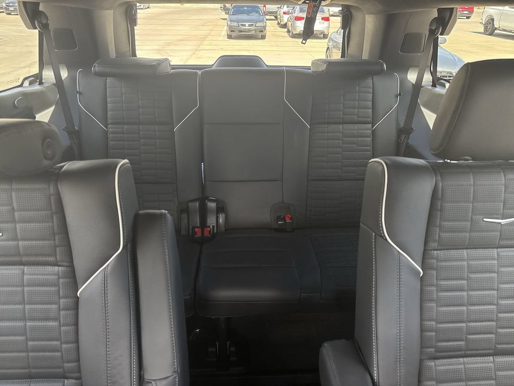 New 2026 Cadillac Escalade Platinum Sport w/ LPO, ONYX Package AWD/4WD image 37