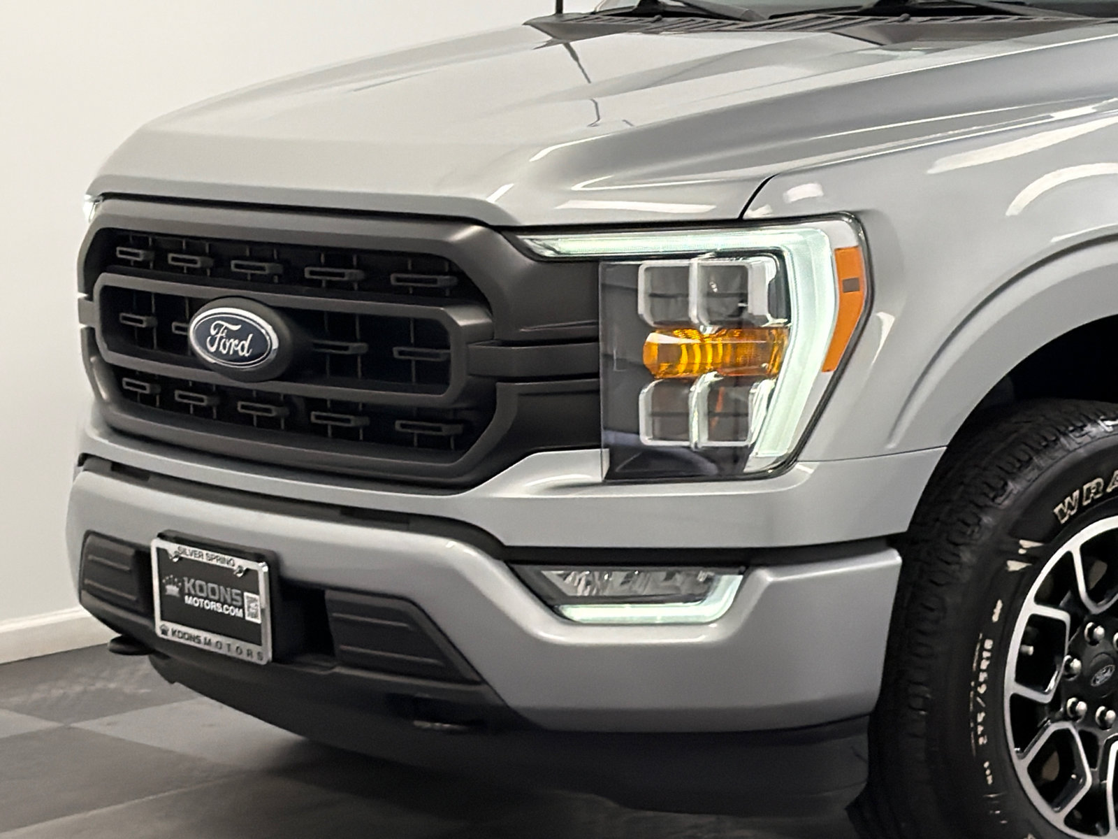 Used 2022 Ford F150 XLT w/ Equipment Group 302A High AWD/4WD image 2