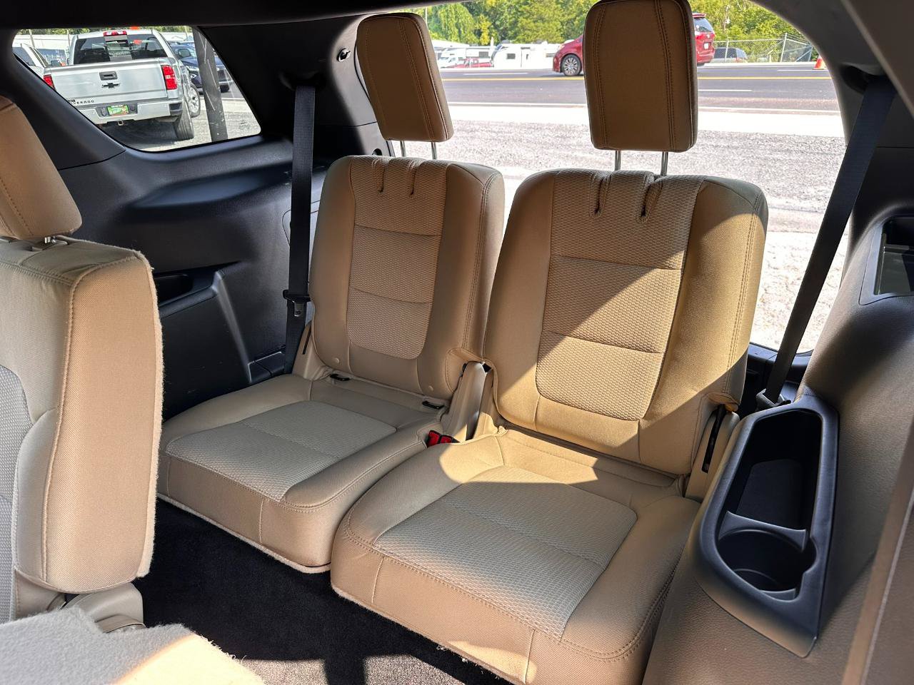 Used 2017 Ford Explorer XLT FWD image 18