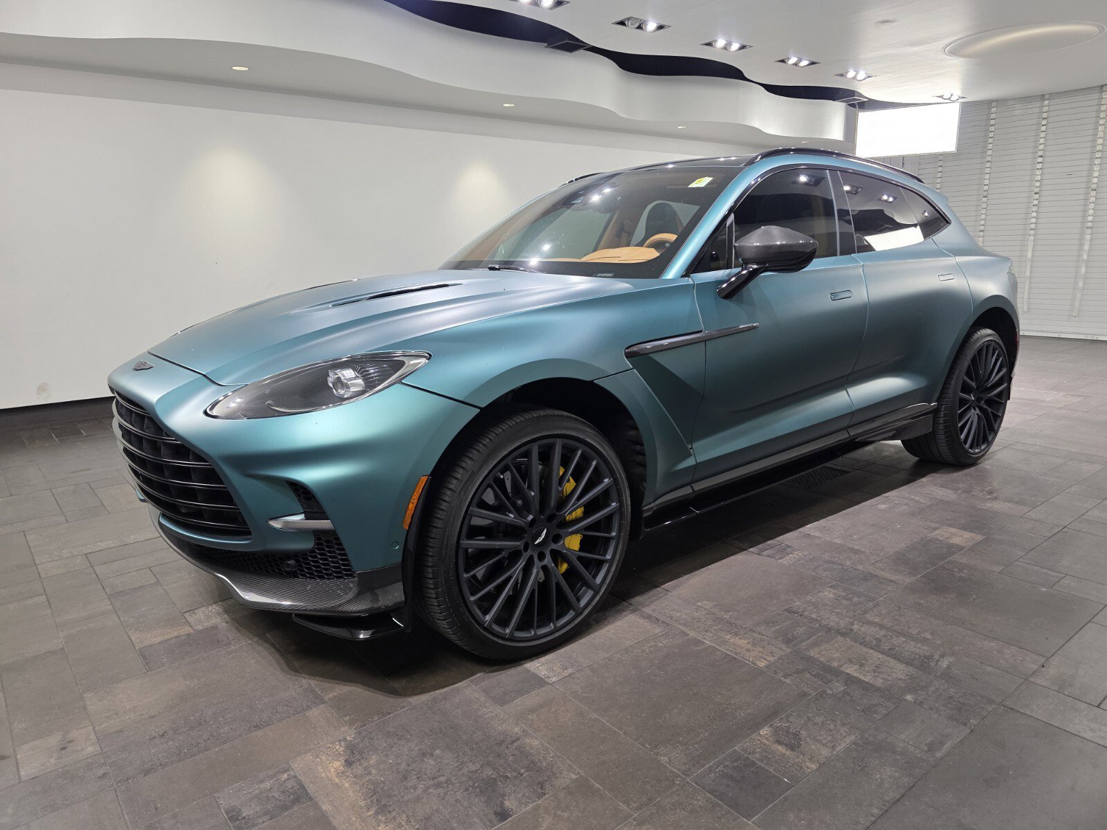 Used 2024 Aston Martin DBX 707 image 23