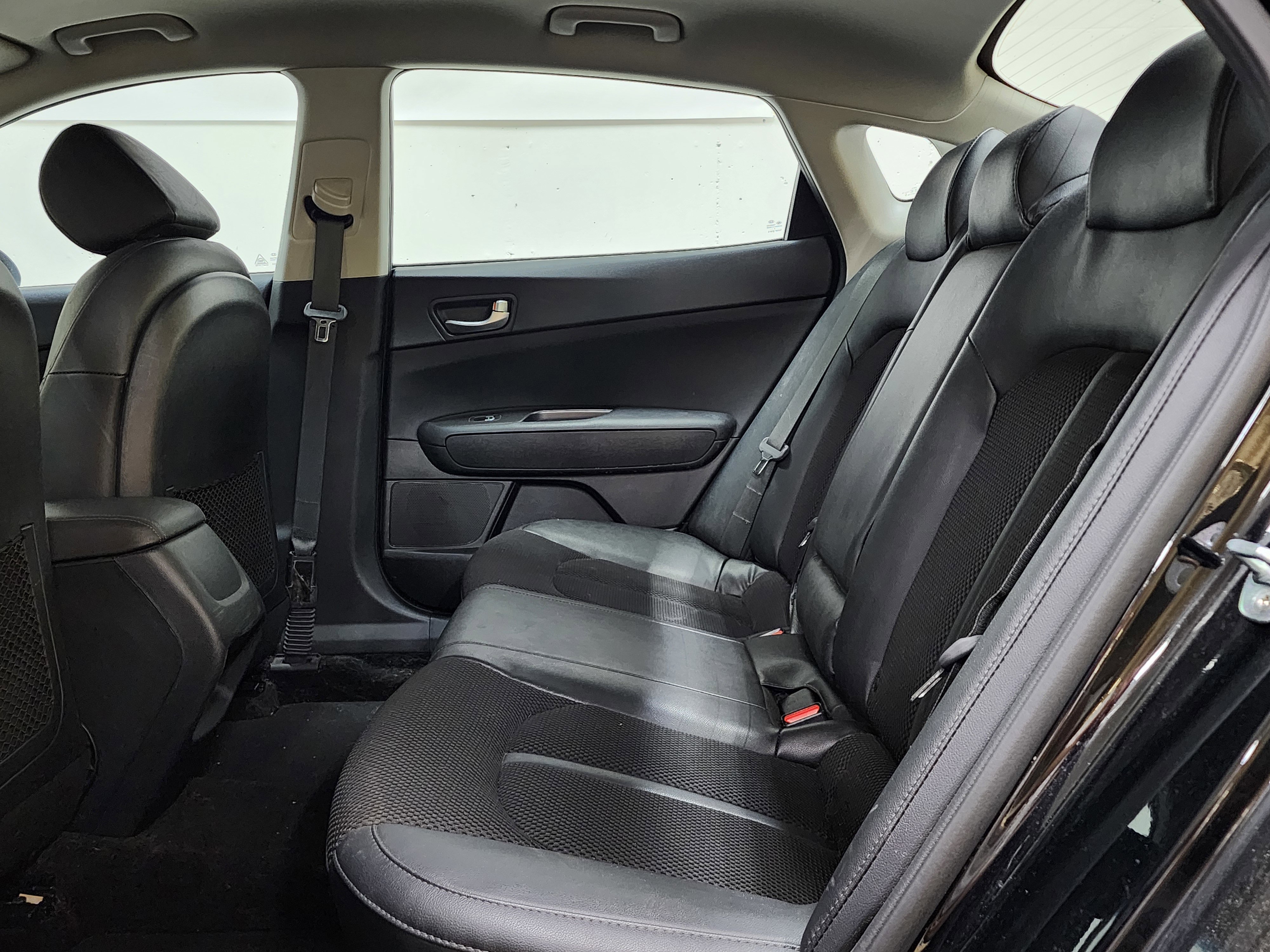 Used 2019 Kia Optima S image 16