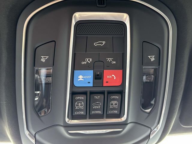 New 2026 Jeep Grand Cherokee Summit w/ Obsidian Package AWD/4WD image 31