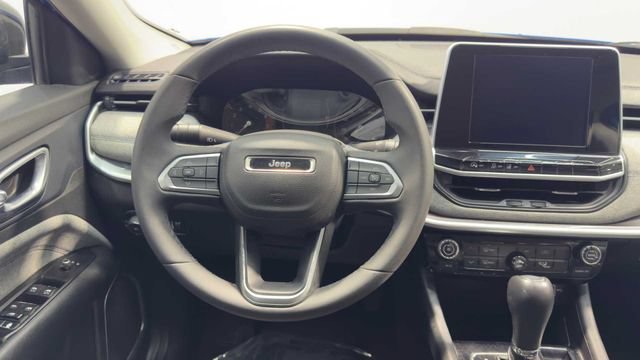 Used 2022 Jeep Compass Latitude FWD image 21