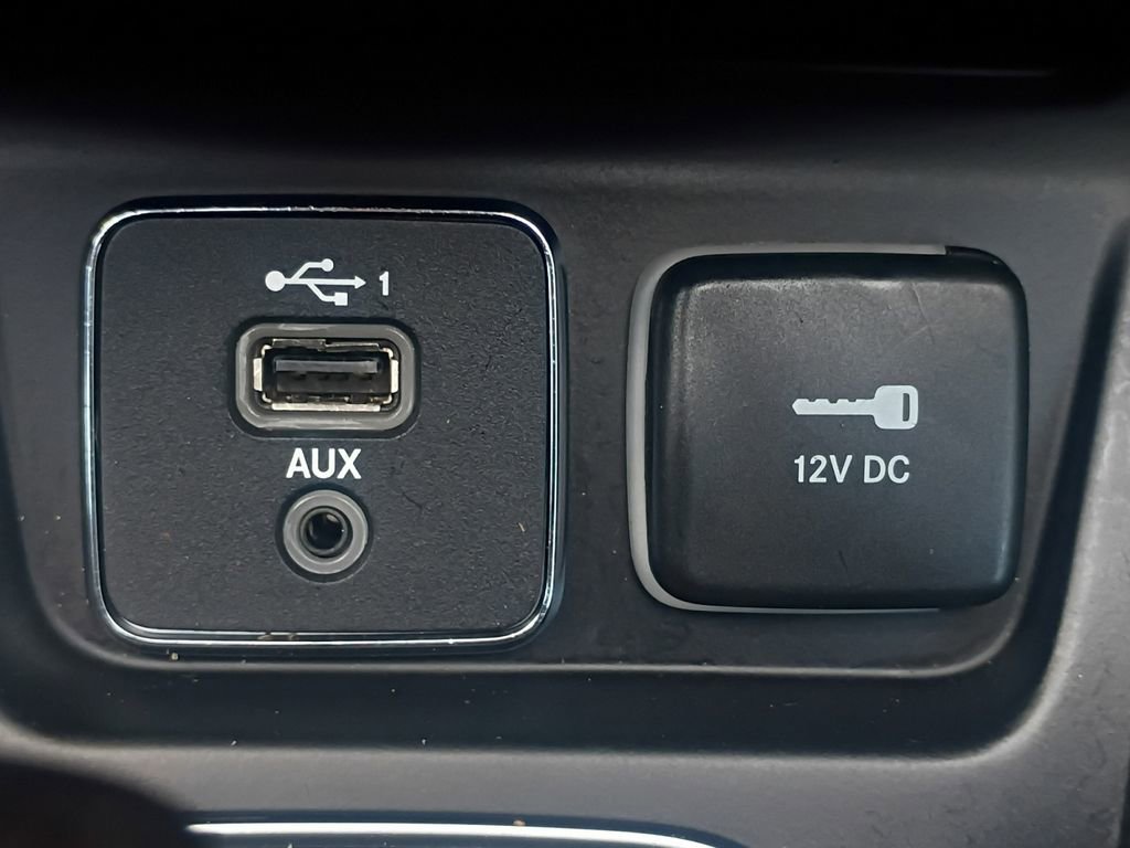 Used 2020 Jeep Cherokee Trailhawk image 6