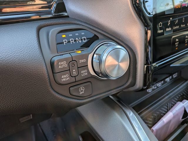 New 2026 RAM 1500 Laramie AWD/4WD image 18