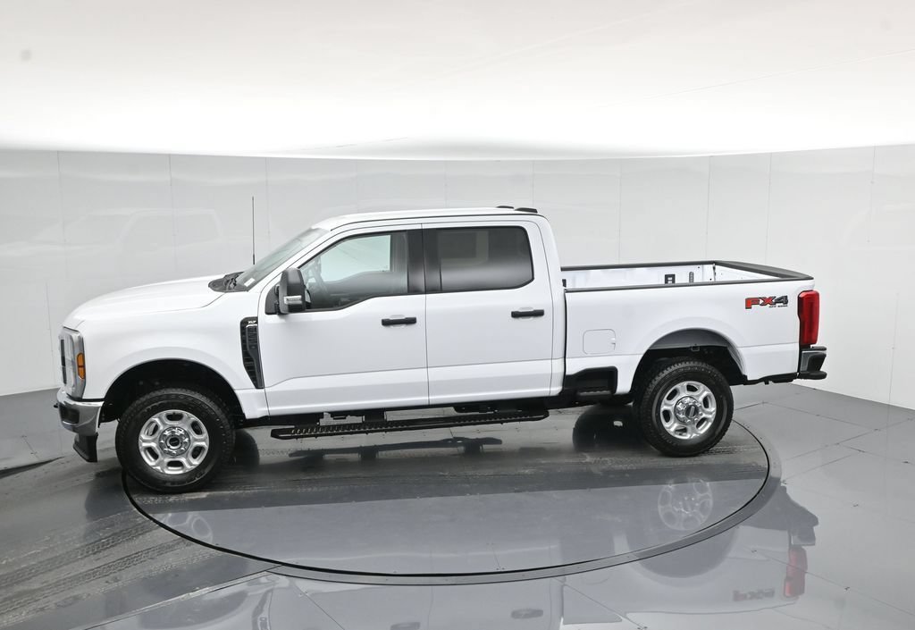 New 2026 Ford F250 XLT w/ FX4 Off-Road Package AWD/4WD image 47
