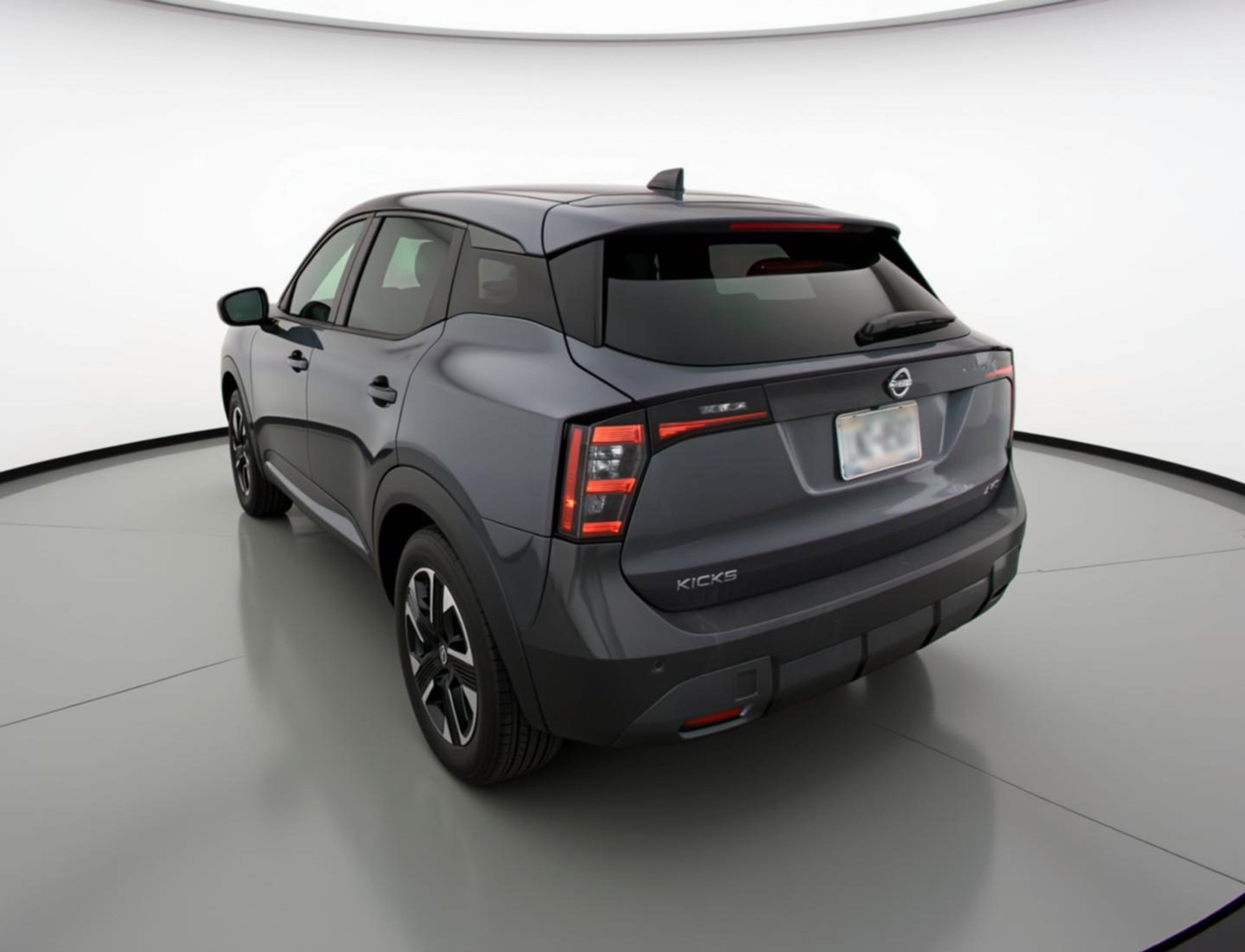 Used 2025 Nissan Kicks SV AWD/4WD image 6