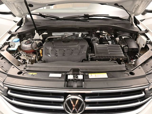 Used 2022 Volkswagen Tiguan SE image 38
