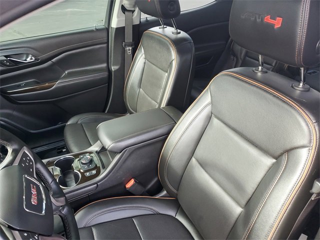 Used 2023 GMC Acadia AT4 w/ Technology Package image 9