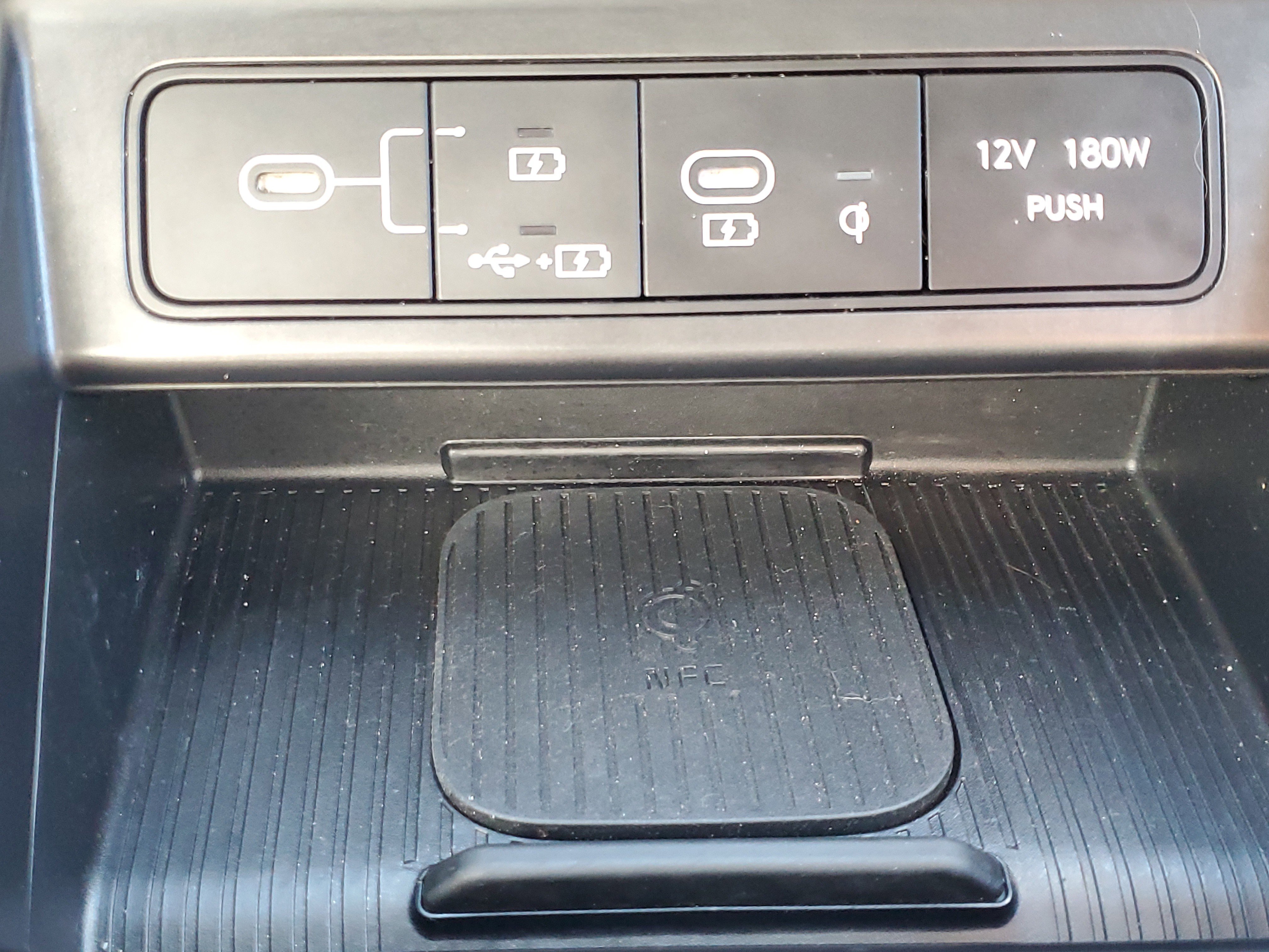 Used 2024 Hyundai Kona Limited image 27