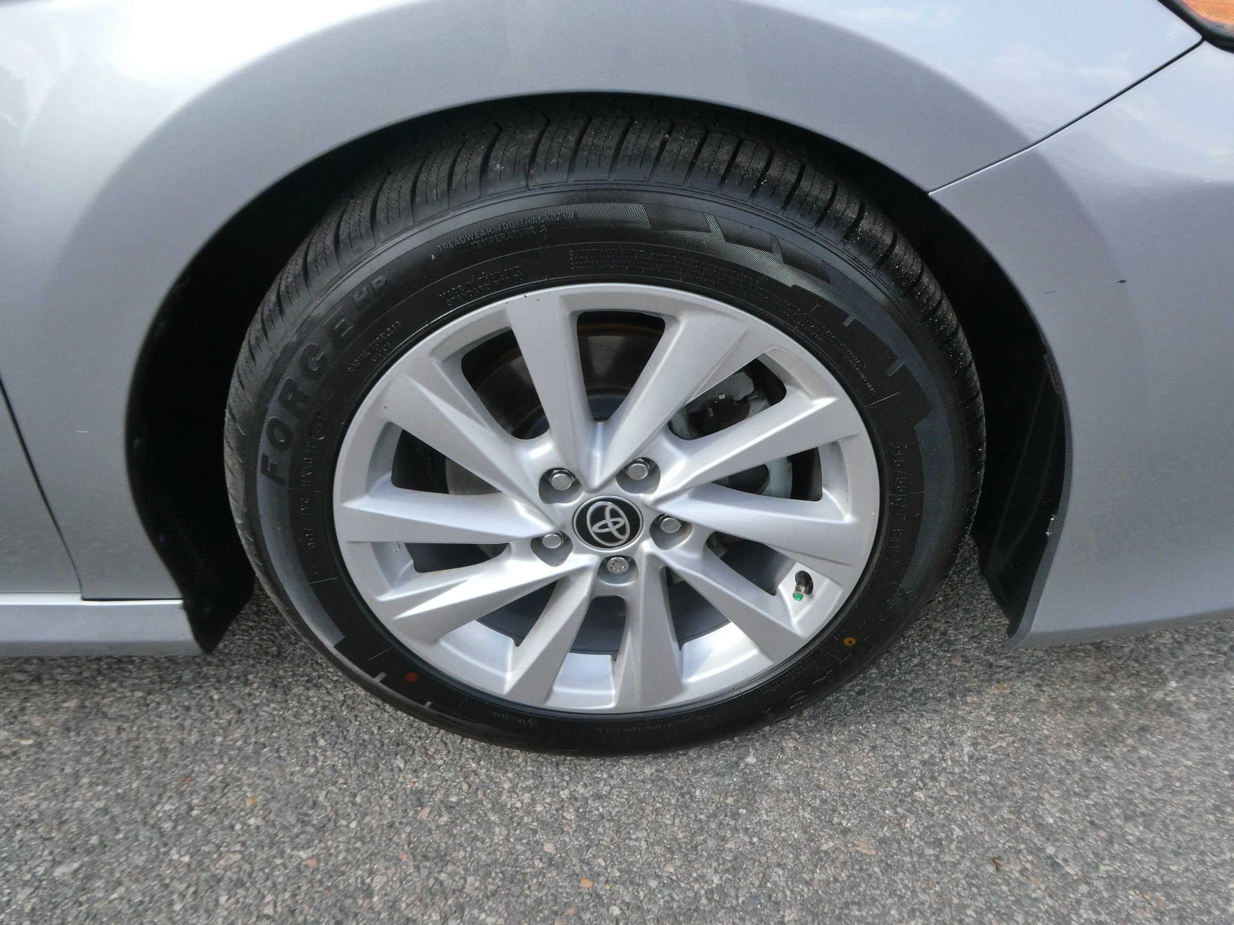 Used 2022 Toyota Camry LE FWD image 30