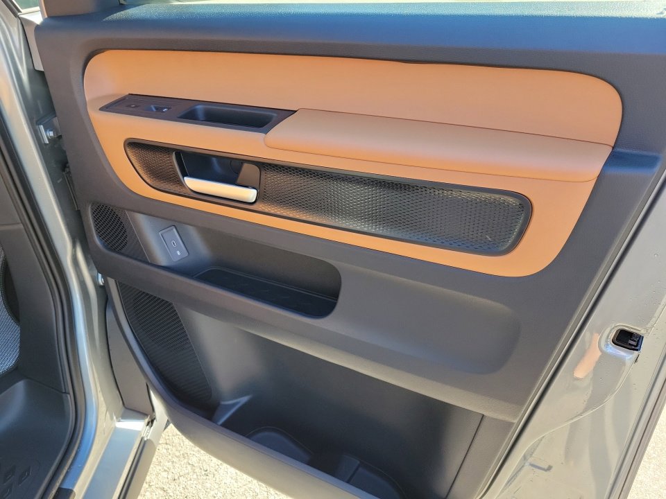 New 2025 Volkswagen ID. Buzz Pro S image 30