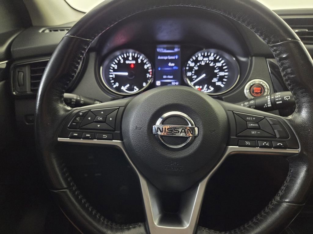 Used 2017 Nissan Rogue Sport SL image 18