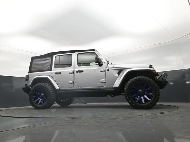 Used 2019 Jeep Wrangler Unlimited Sahara AWD/4WD image 28