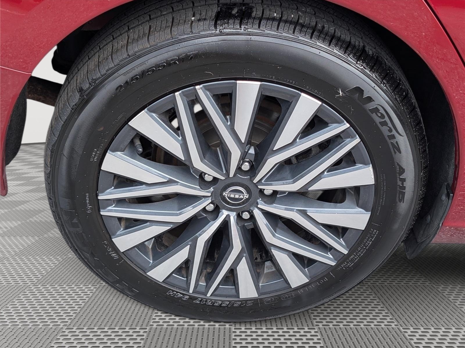 Used 2024 Nissan Altima 2.5 SV FWD image 11