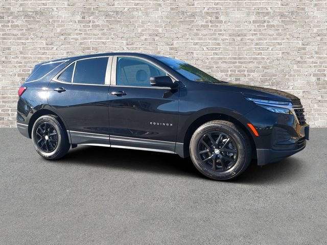 Used 2023 Chevrolet Equinox LS w/ LS Convenience Package image 1