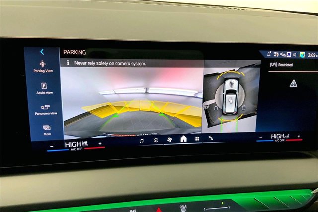 Used 2025 BMW X3 xDrive30i w/ Premium Package image 21