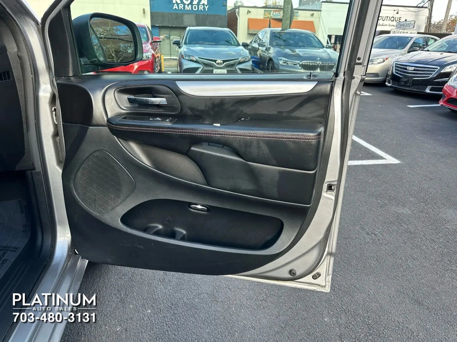 Used 2018 Dodge Grand Caravan GT image 16