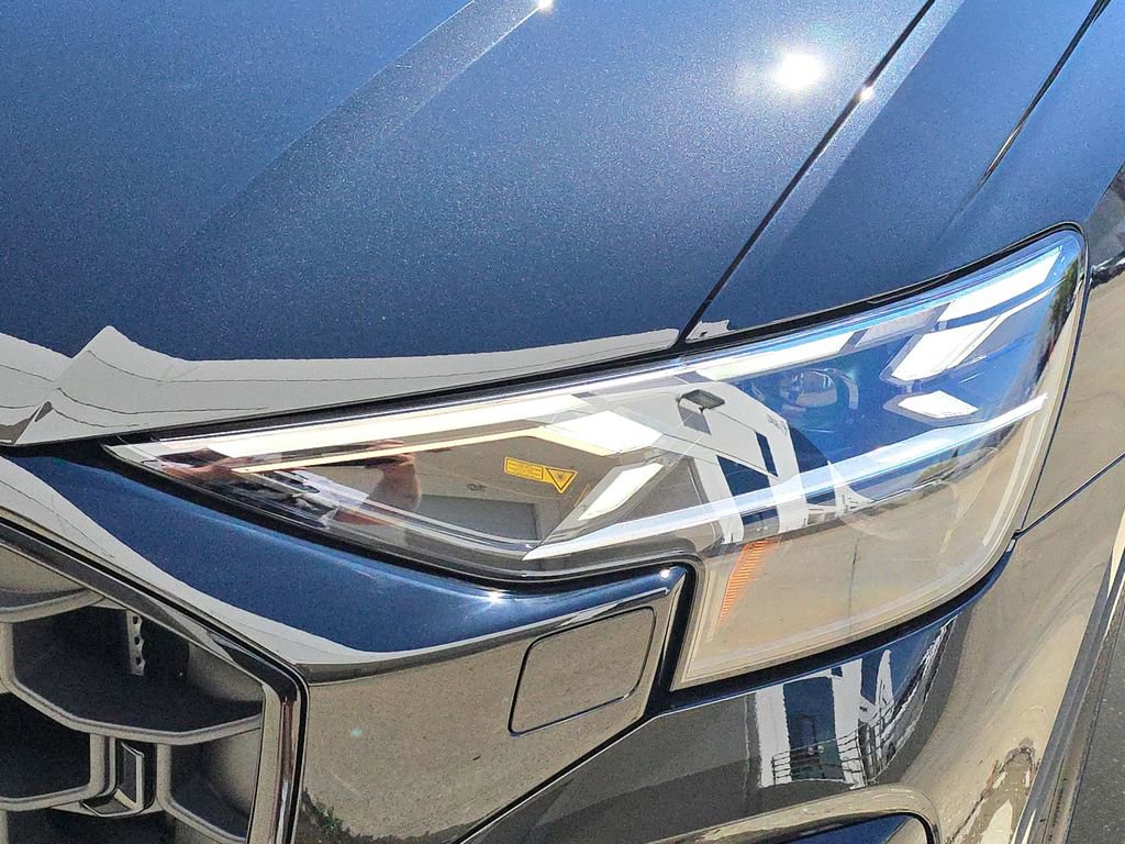 New 2026 Audi SQ8 Prestige AWD/4WD image 32