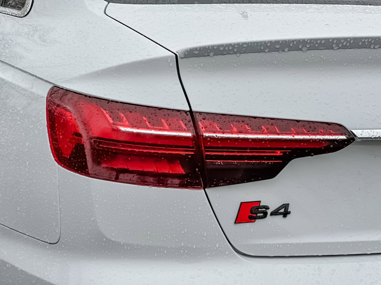 Used 2021 Audi S4 Premium Plus w/ Premium Plus Package image 25