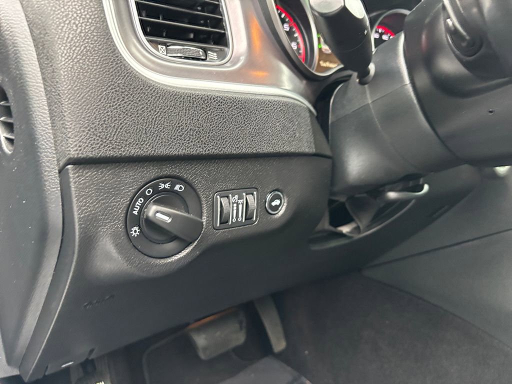 Used 2020 Dodge Charger SXT w/ Leather Interior Group image 23