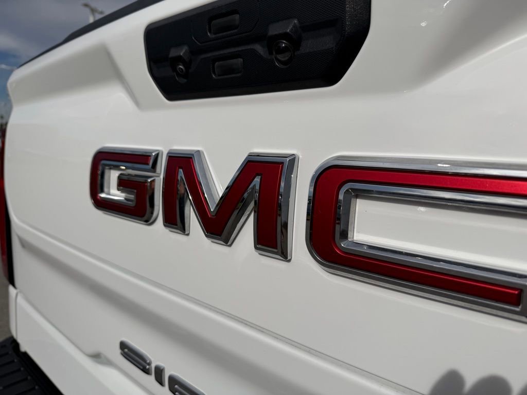 Used 2024 GMC Sierra 1500 SLT image 10