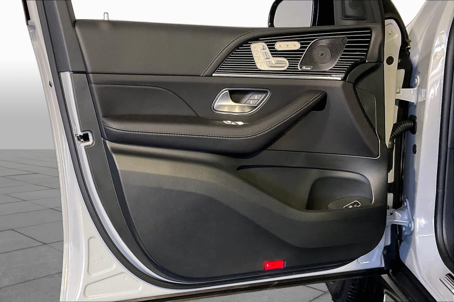 New 2027 Mercedes-Benz GLS 450 4MATIC image 11