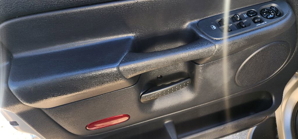 Used 2003 Dodge Ram 2500 Truck SLT image 9