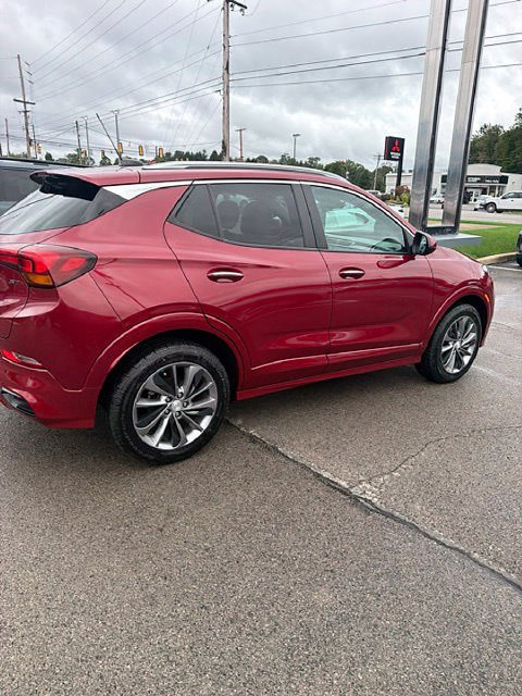 Used 2021 Buick Encore GX Select w/ Sport Touring Package AWD/4WD image 11