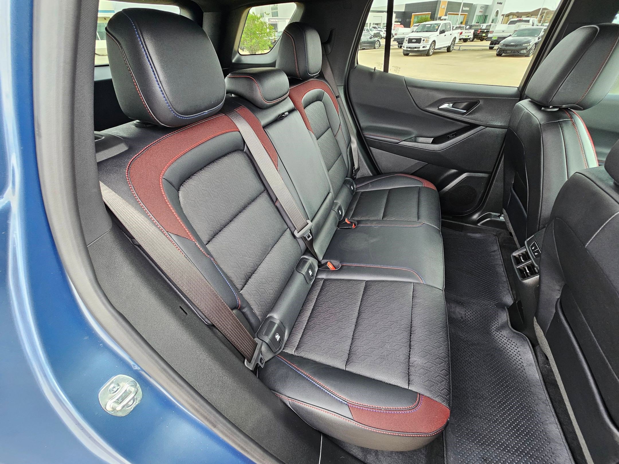 Used 2025 Chevrolet Equinox RS w/ Convenience Package III image 28