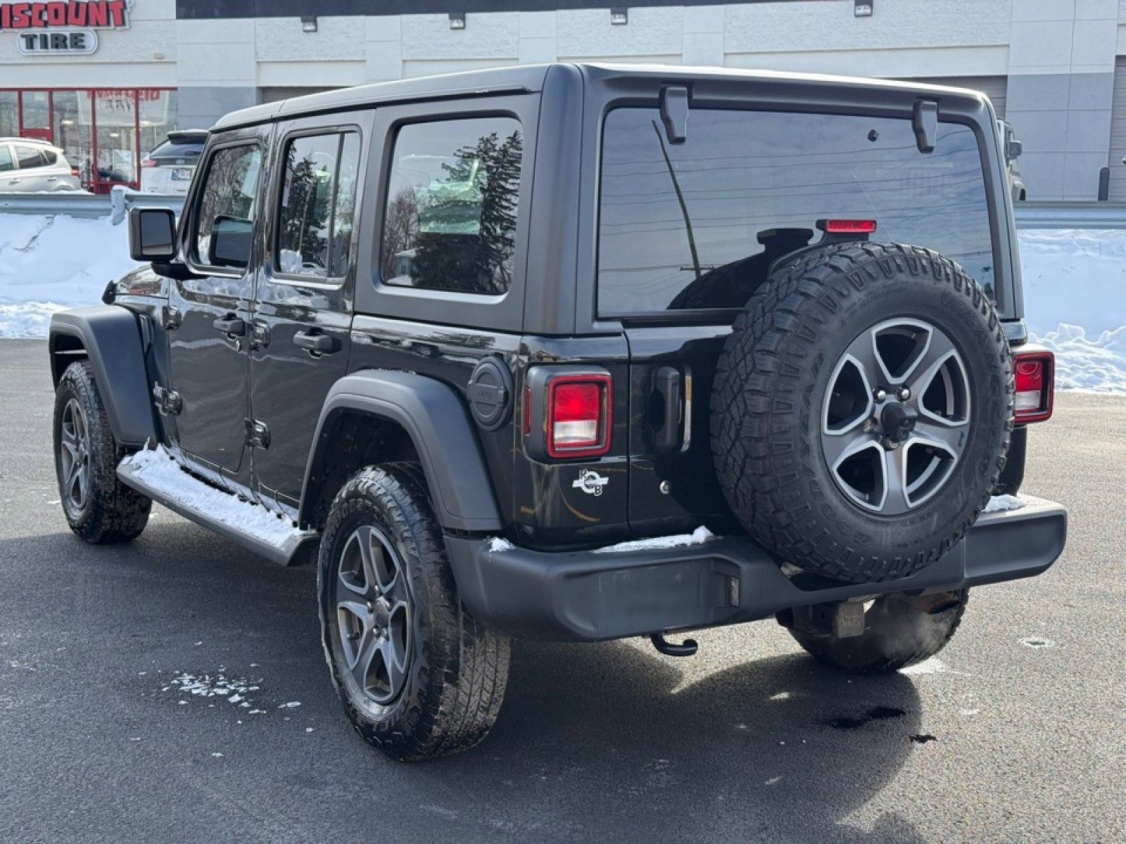 Used 2019 Jeep Wrangler Unlimited Sport w/ Cold Weather Group image 6