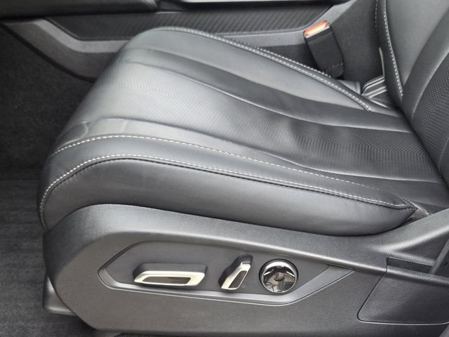 Certified 2026 Acura MDX w/ Technology Package FWD image 24