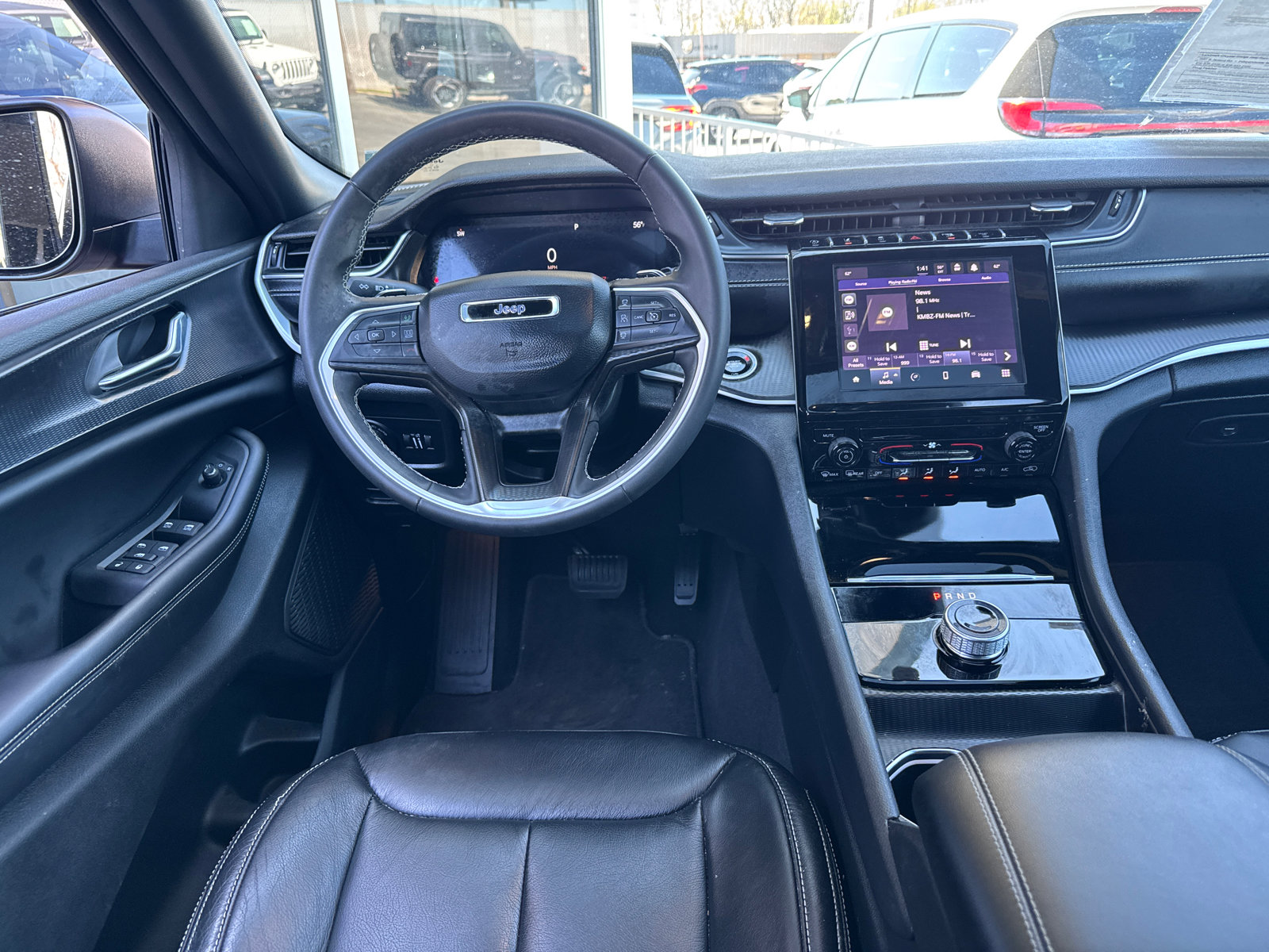 Used 2025 Jeep Grand Cherokee L Laredo AWD/4WD image 8