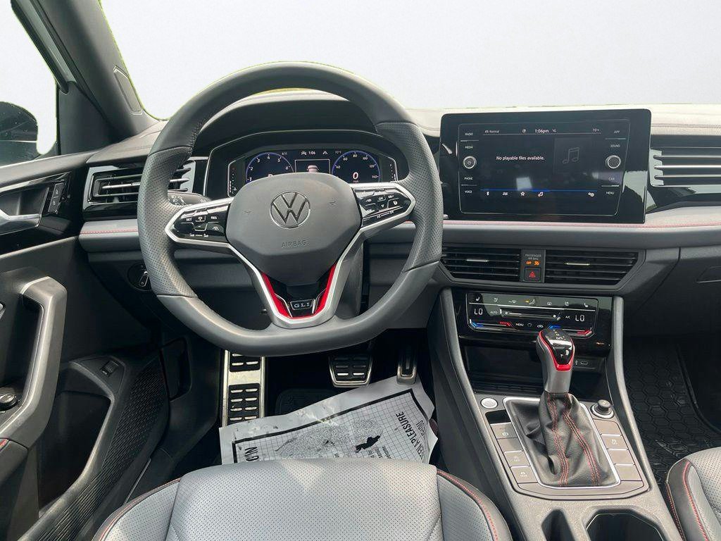 Certified 2025 Volkswagen Jetta GLI Autobahn w/ GLI Black Package FWD image 20