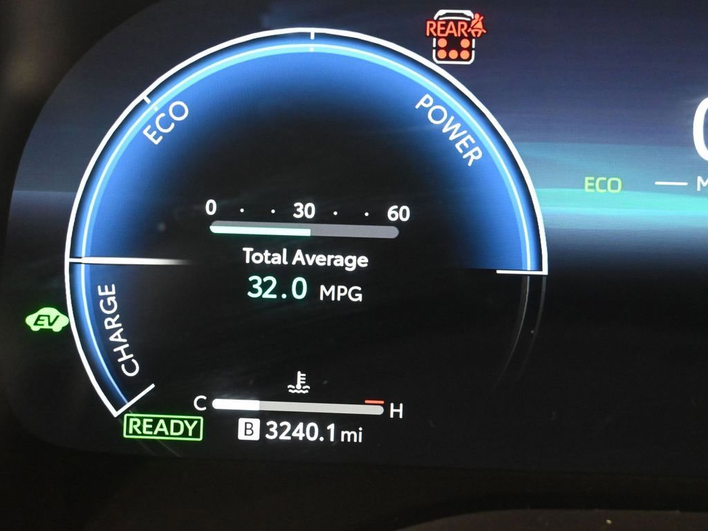 Certified 2025 Toyota Sienna Limited image 16